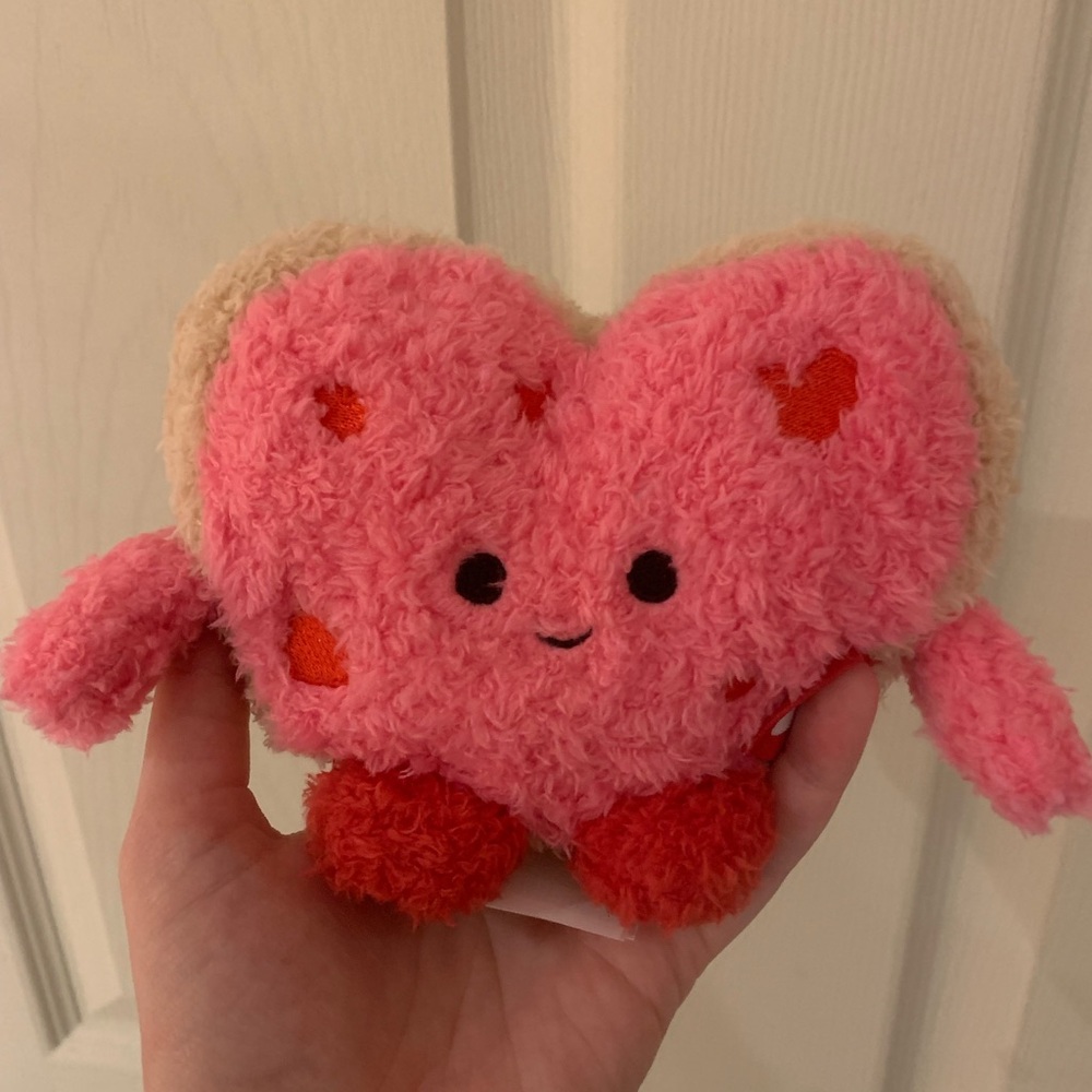 Heart-Shaped Plush Toy Bumbumz